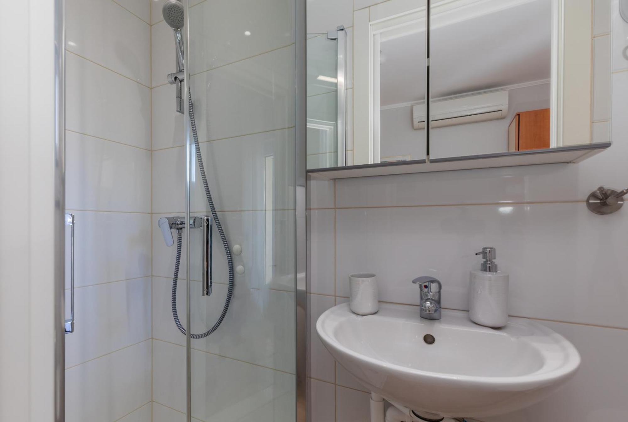 Apartment Duce 5973B Omiš Dış mekan fotoğraf